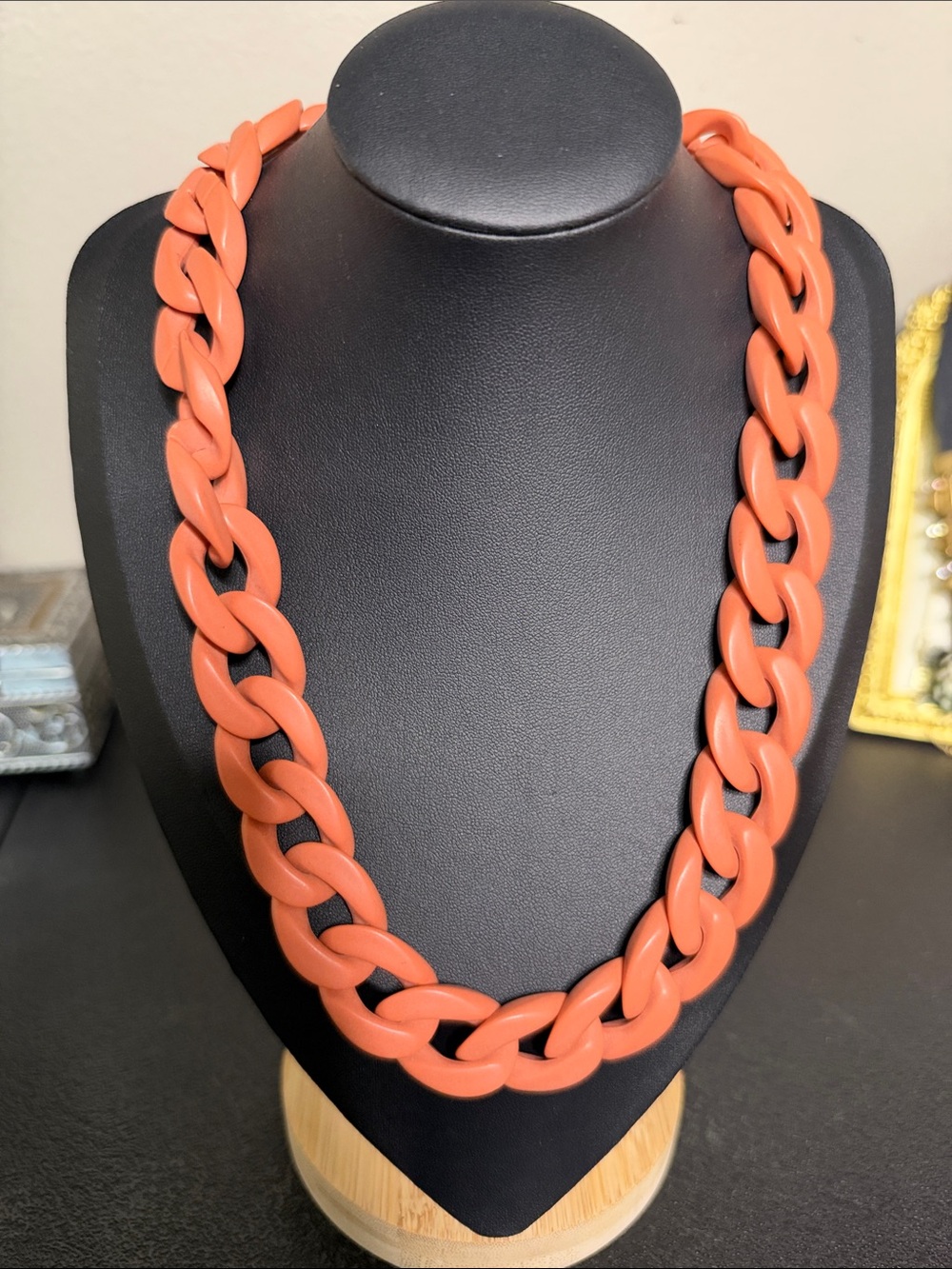 DS7 Chunky Coral Link Acrylic Statement Necklace - Orange